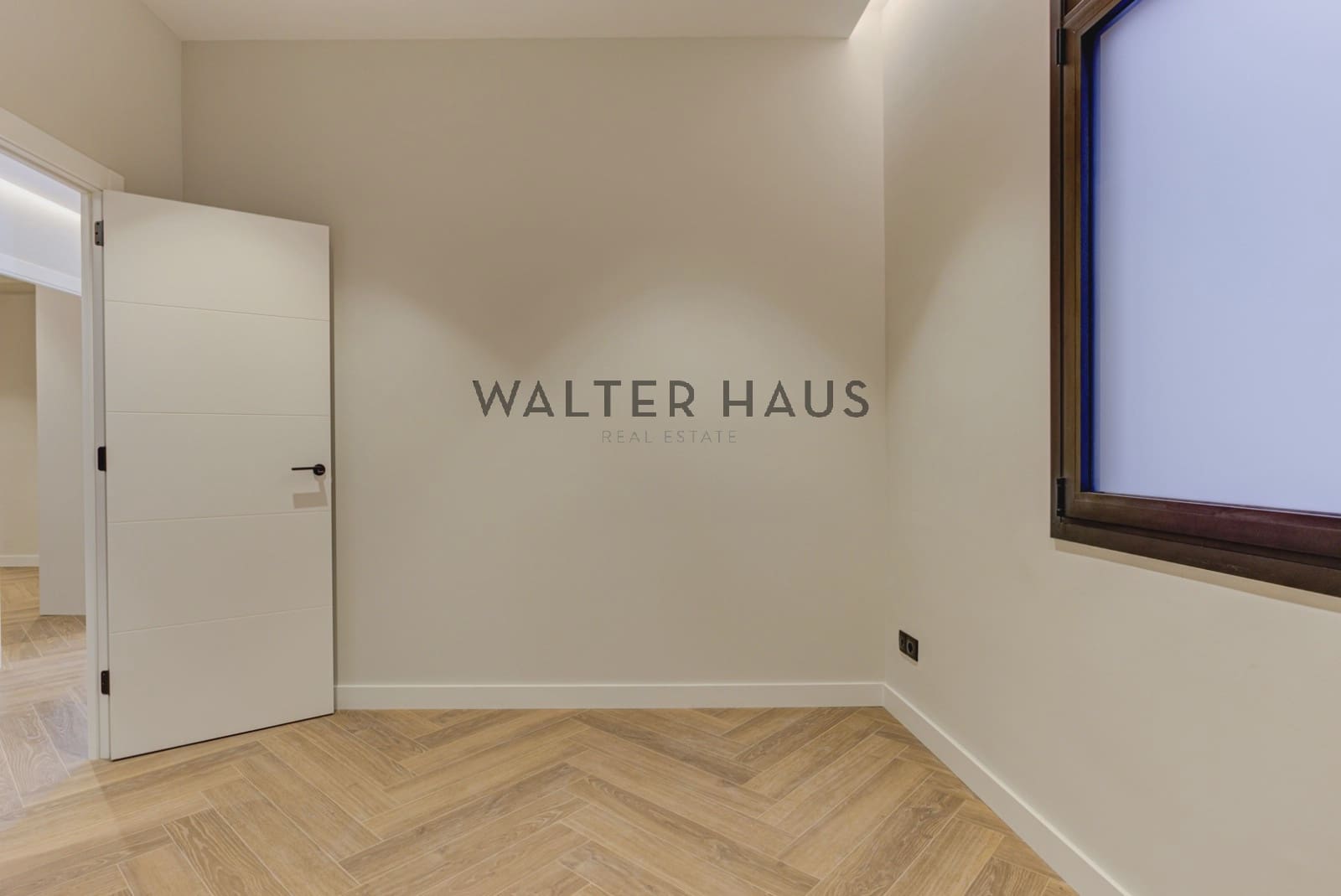 3 bedroom Flat for sale in Barcelona city - € 1,180,000 (Ref: 9352841)