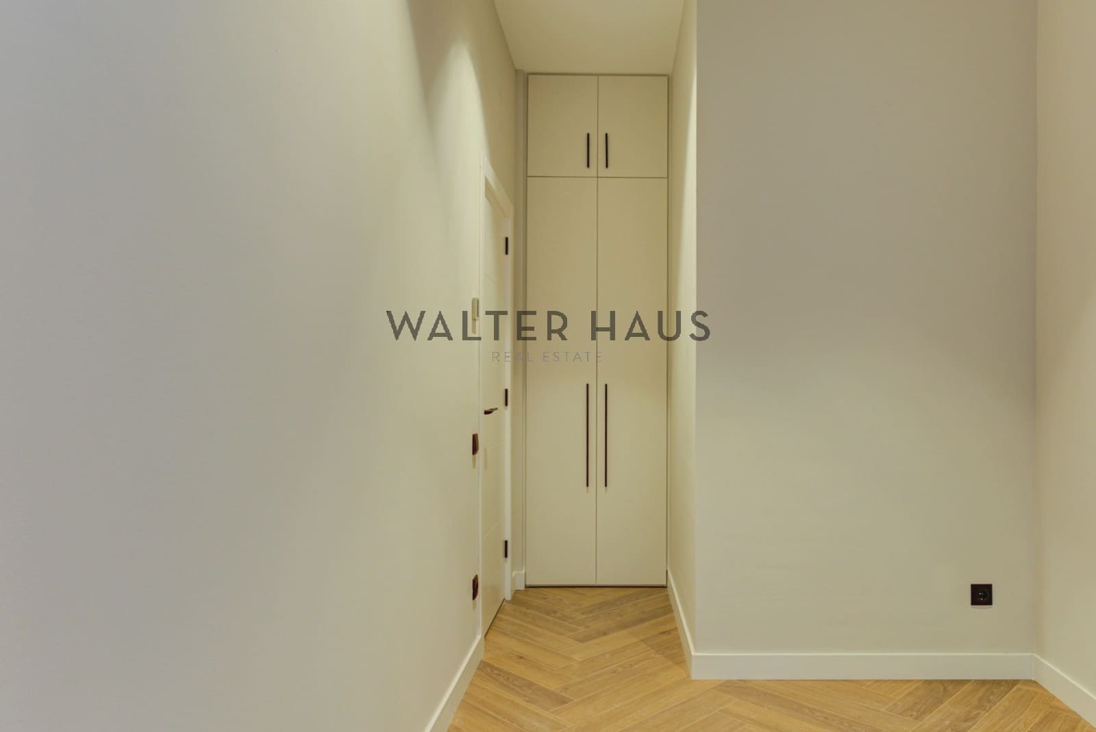 3 bedroom Flat for sale in Barcelona city - € 1,180,000 (Ref: 9352841)