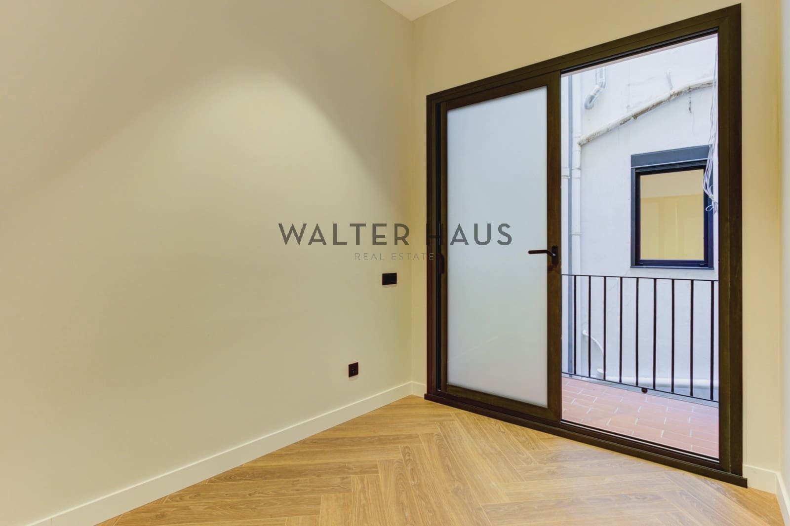 3 bedroom Flat for sale in Barcelona city - € 1,180,000 (Ref: 9352841)