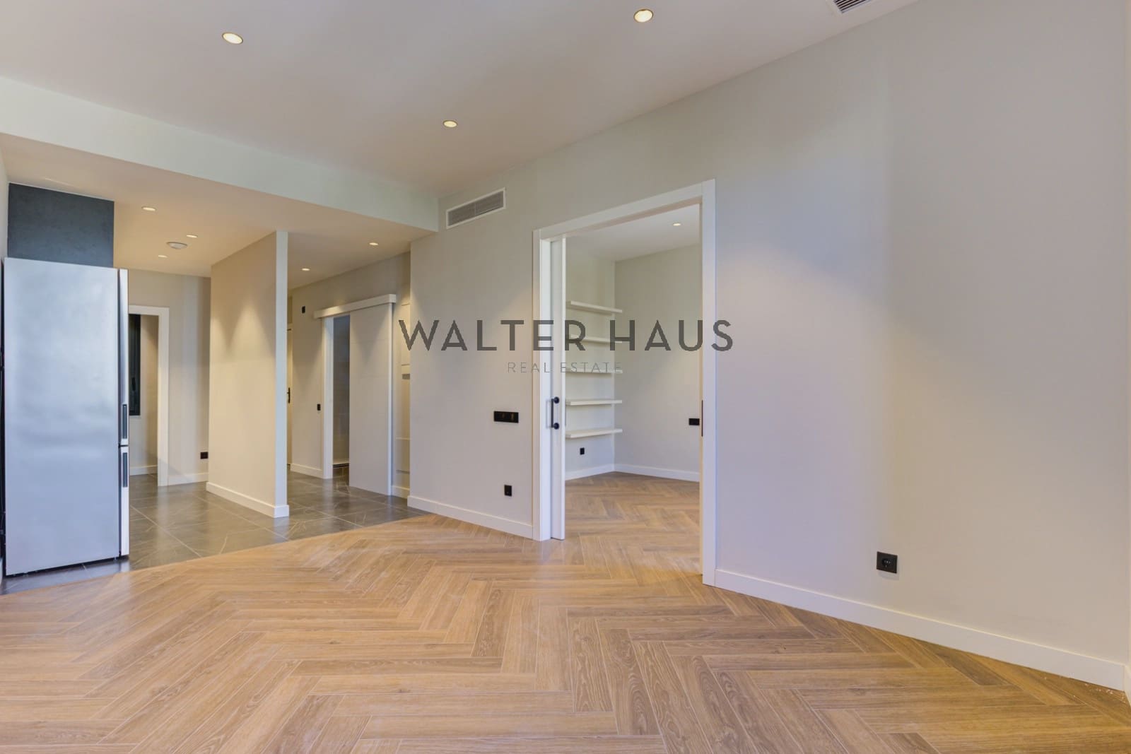 2 makuuhuone Asunto myytävänä paikassa Barcelona kaupunki - 680 000 € (Ref: 9352920)