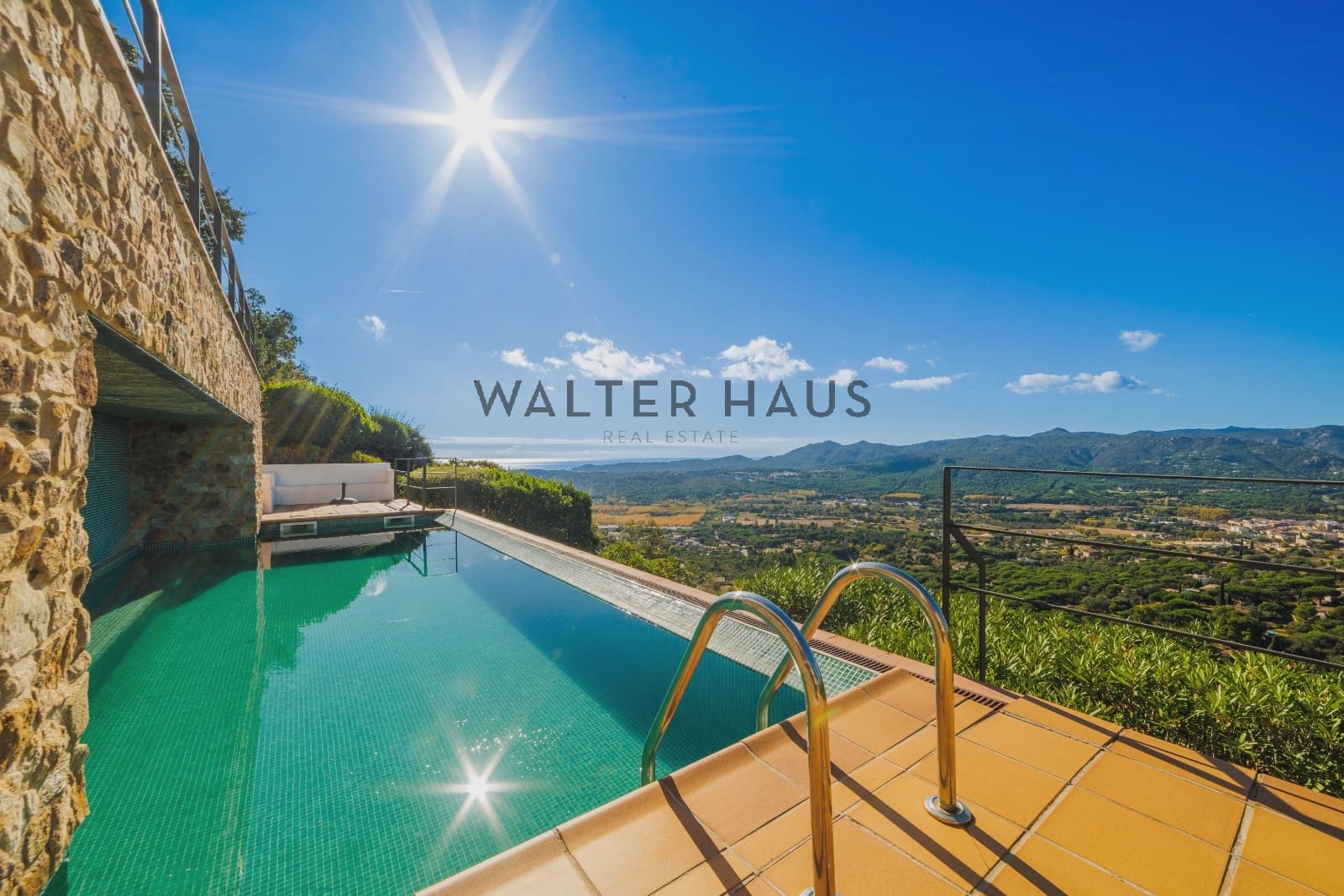 3 soveværelse Villa til salg i Santa Cristina d'Aro med swimmingpool - € 760.000 (Ref: 9354242)