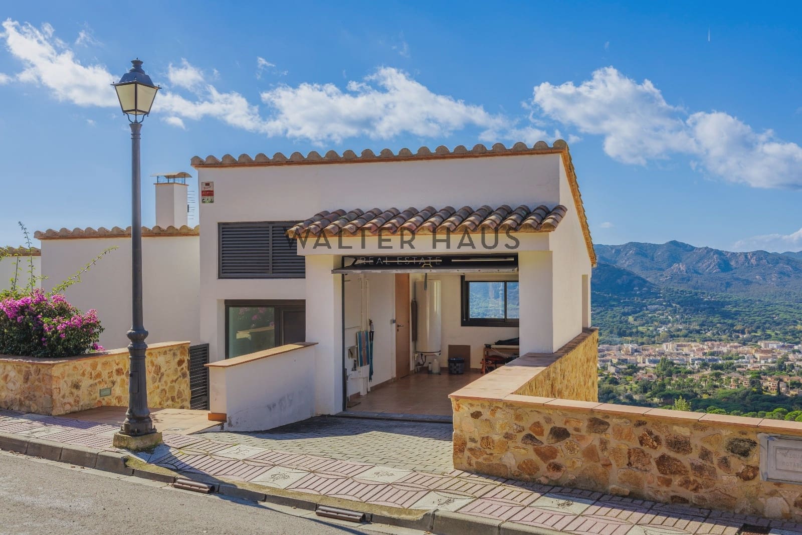 3 soveværelse Villa til salg i Santa Cristina d'Aro med swimmingpool - € 760.000 (Ref: 9354242)