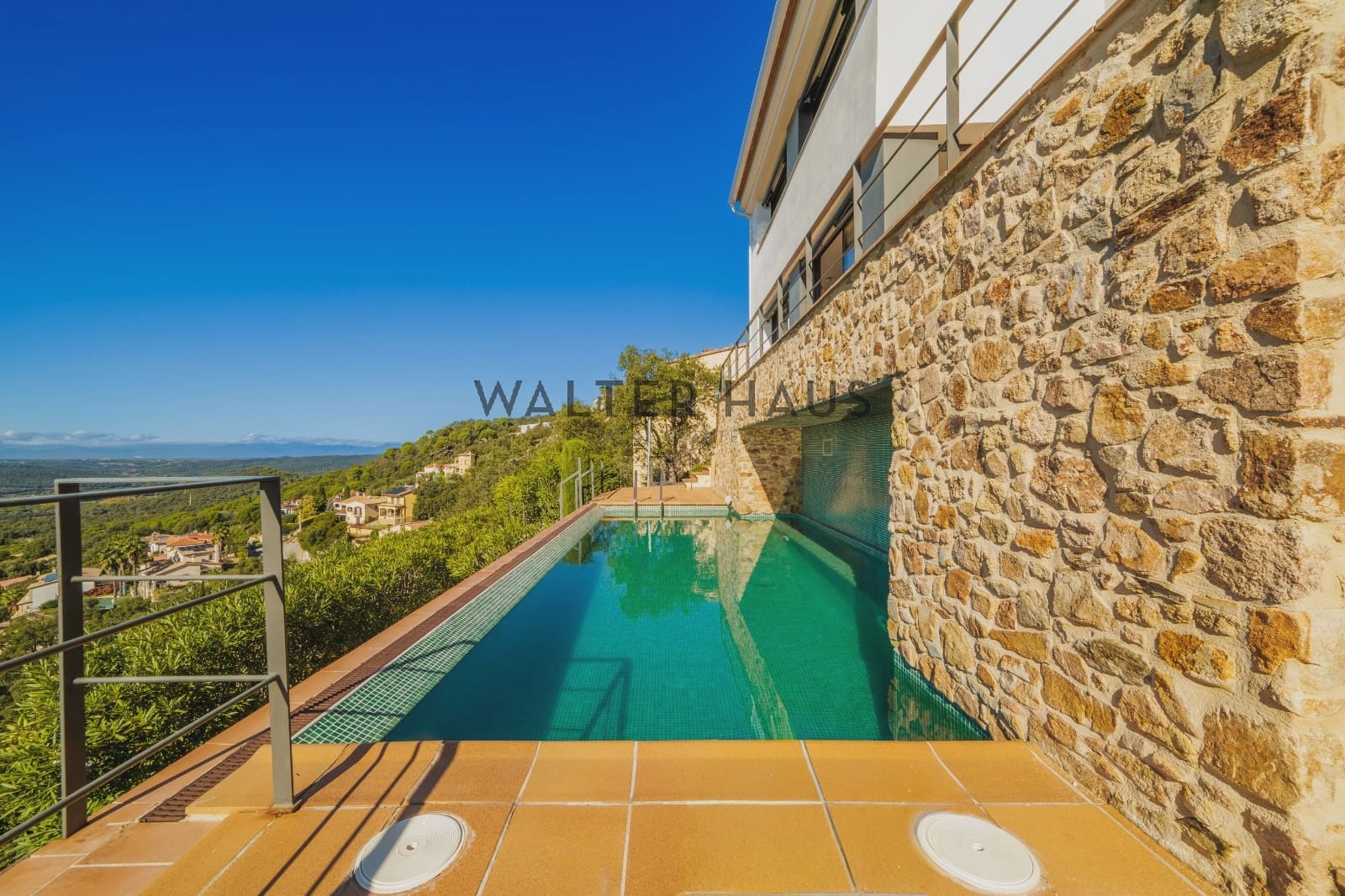 3 soveværelse Villa til salg i Santa Cristina d'Aro med swimmingpool - € 760.000 (Ref: 9354242)