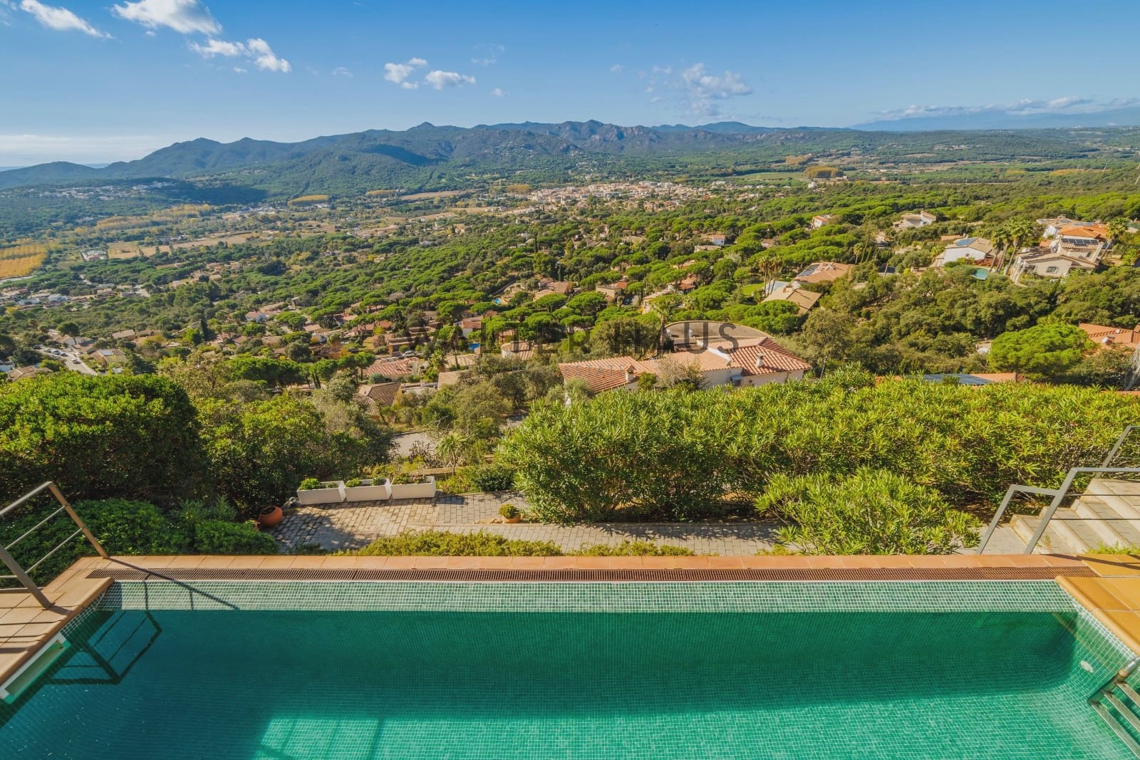 3 soveværelse Villa til salg i Santa Cristina d'Aro med swimmingpool - € 760.000 (Ref: 9354242)