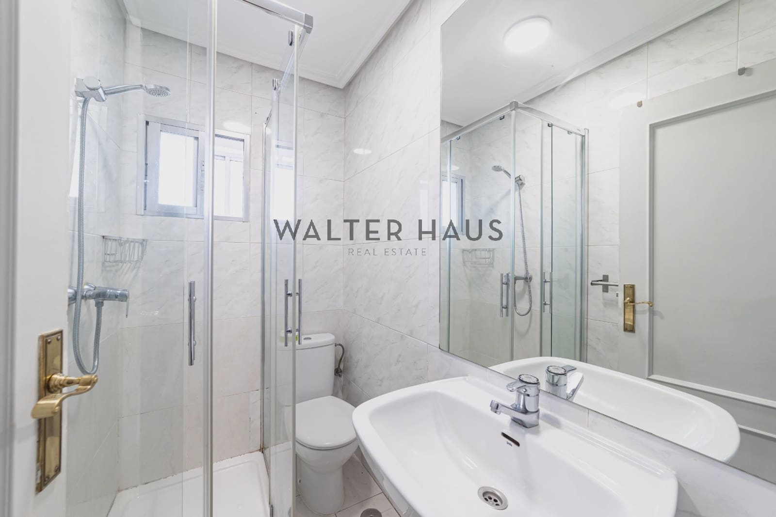 Piso de 2 habitaciones en Madrid ciudad en alquiler - 1.800 € (Ref: 9371408)