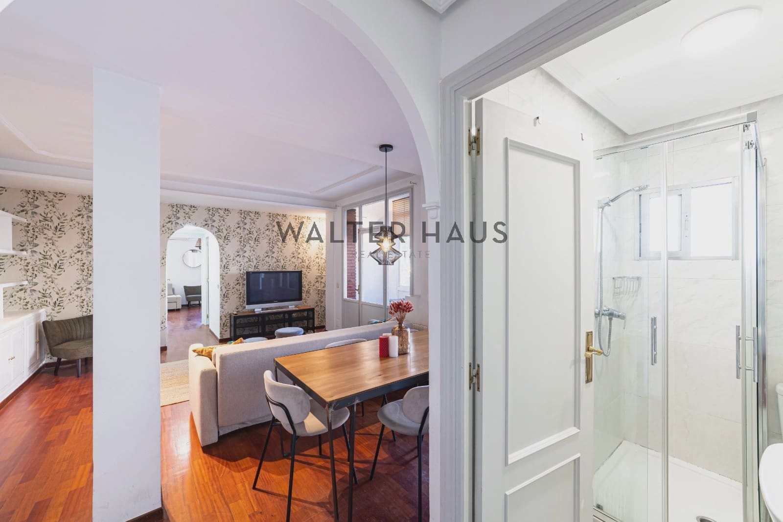 Piso de 2 habitaciones en Madrid ciudad en alquiler - 1.800 € (Ref: 9371408)