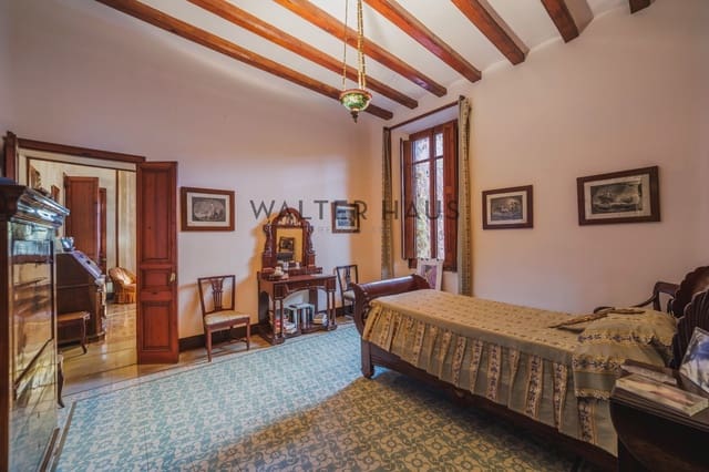 12 bedroom Villa for sale in Llagostera - € 4,700,000 (Ref: 9374105)