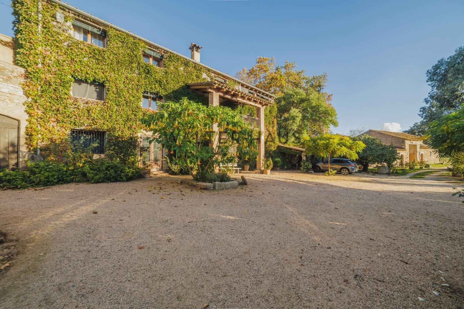 12 bedroom Villa for sale in Llagostera - € 4,700,000 (Ref: 9374105)