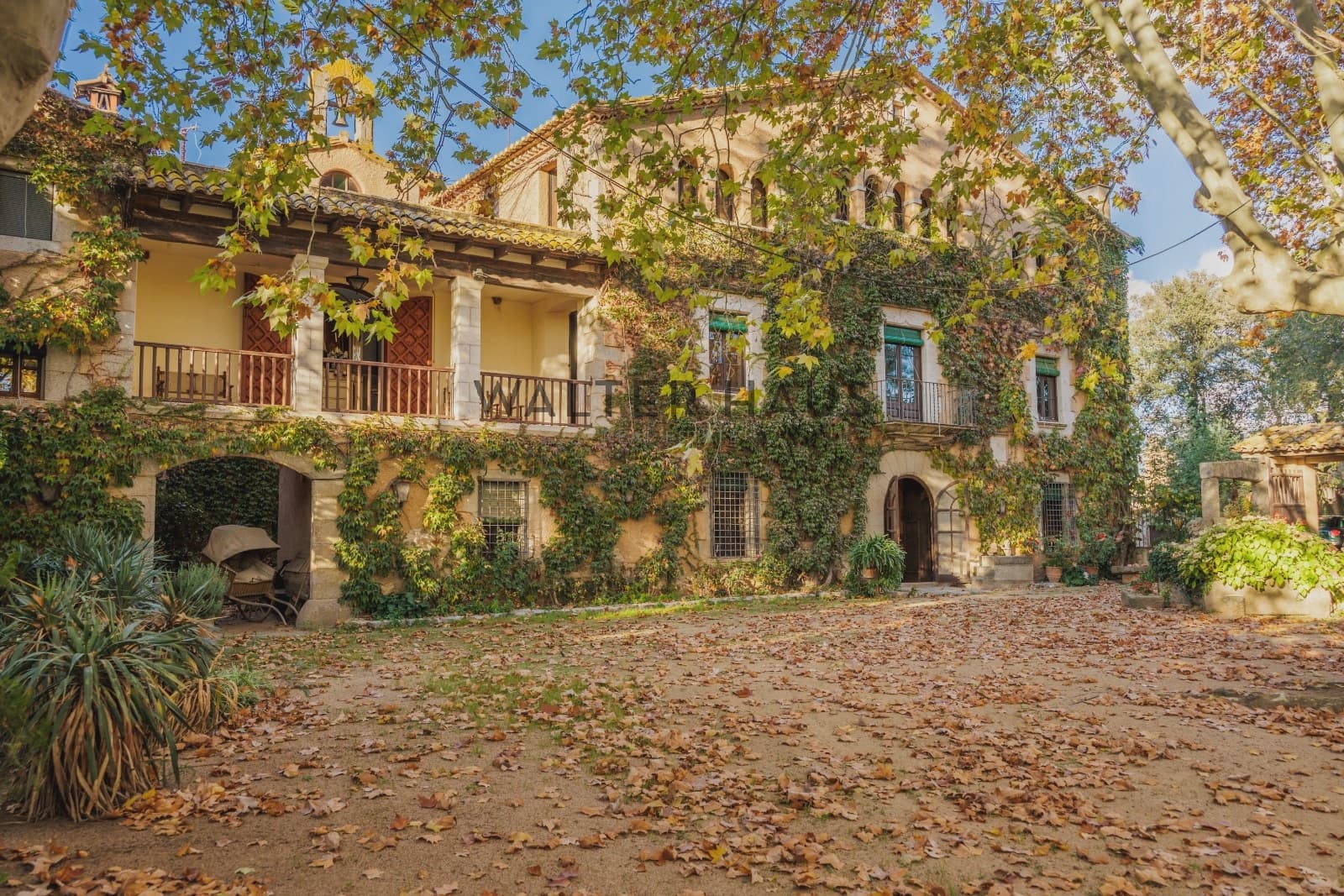 12 bedroom Villa for sale in Llagostera - € 4,700,000 (Ref: 9374105)