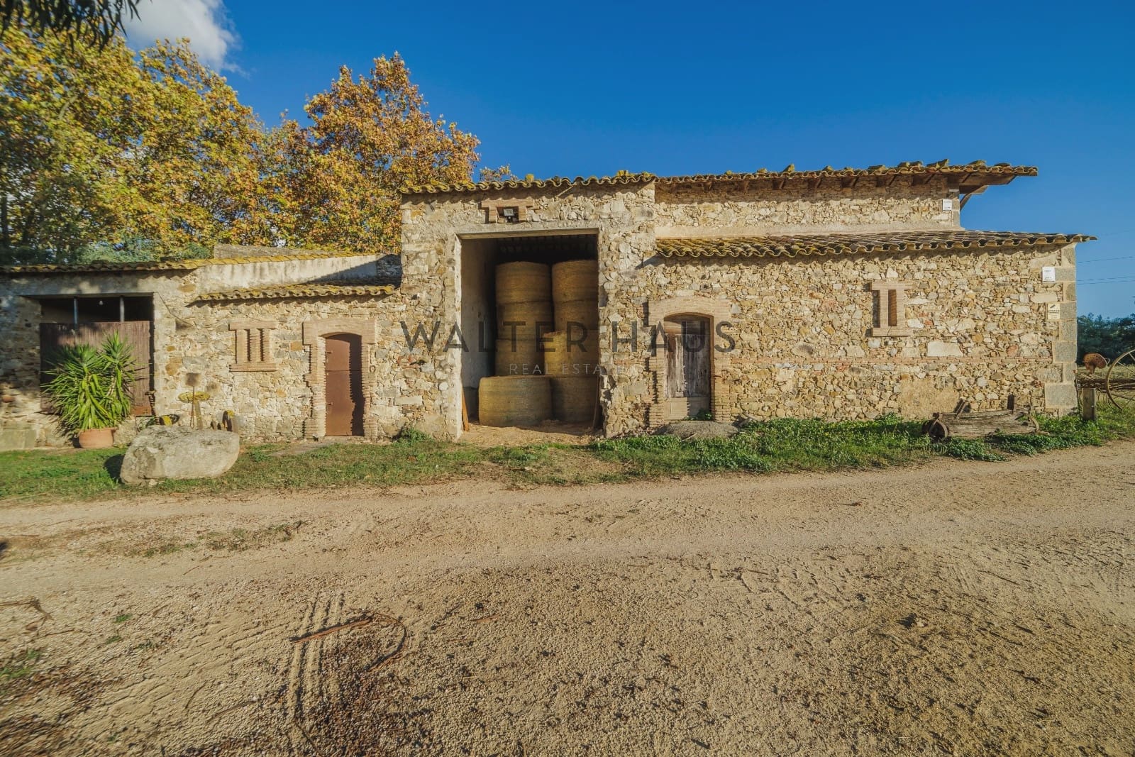 12 bedroom Villa for sale in Llagostera - € 4,700,000 (Ref: 9374105)