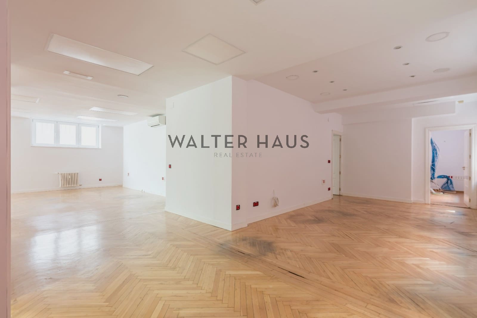Office for sale in Madrid city - € 750,000 (Ref: 9374670)