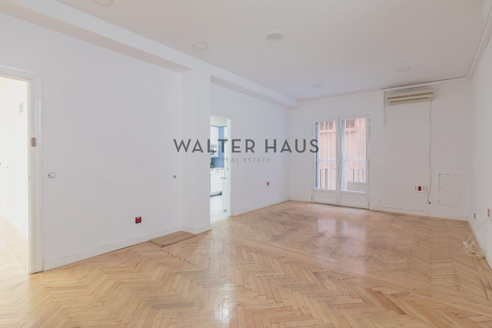 Office for sale in Madrid city - € 750,000 (Ref: 9374670)