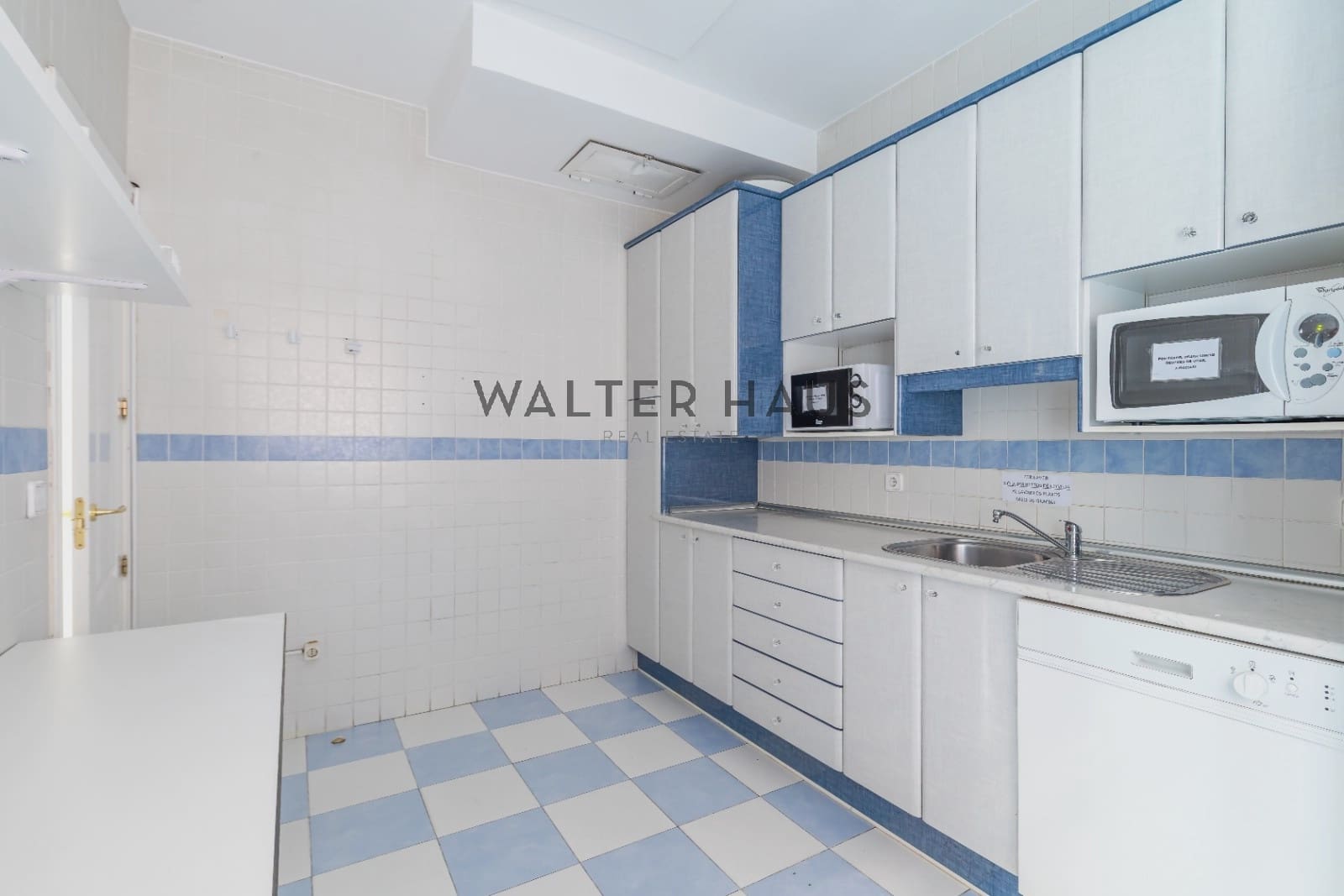 Office for sale in Madrid city - € 750,000 (Ref: 9374670)