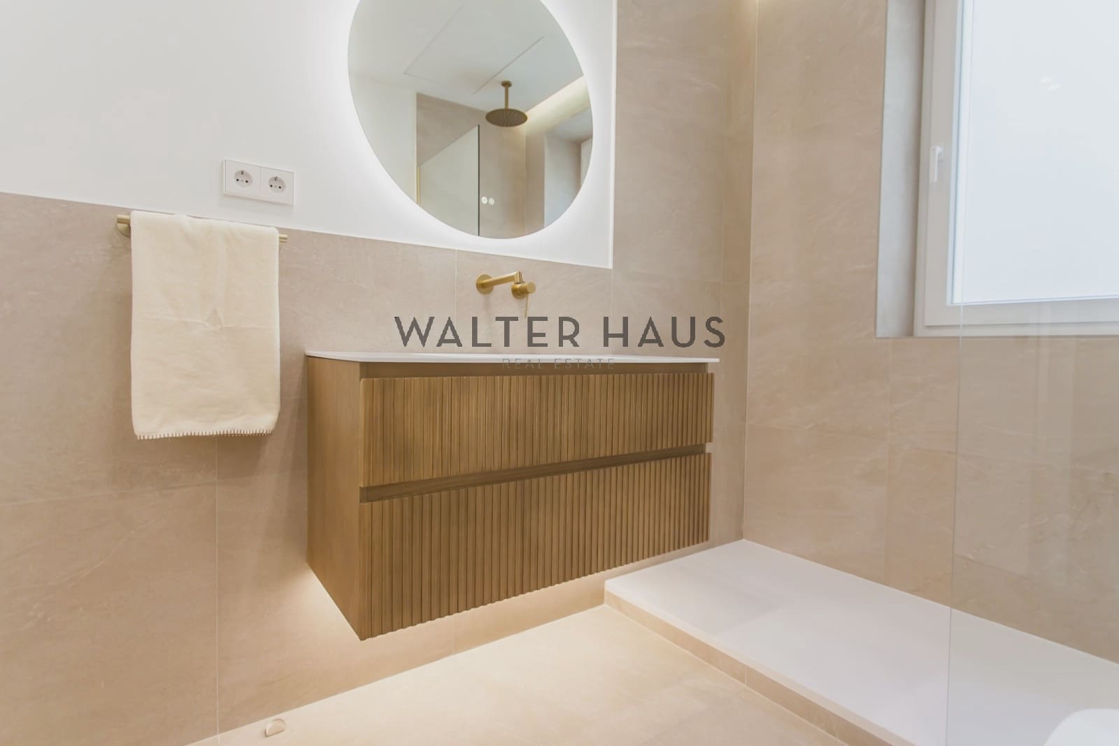 3 bedroom Flat for sale in Madrid city - € 2,250,000 (Ref: 9379747)