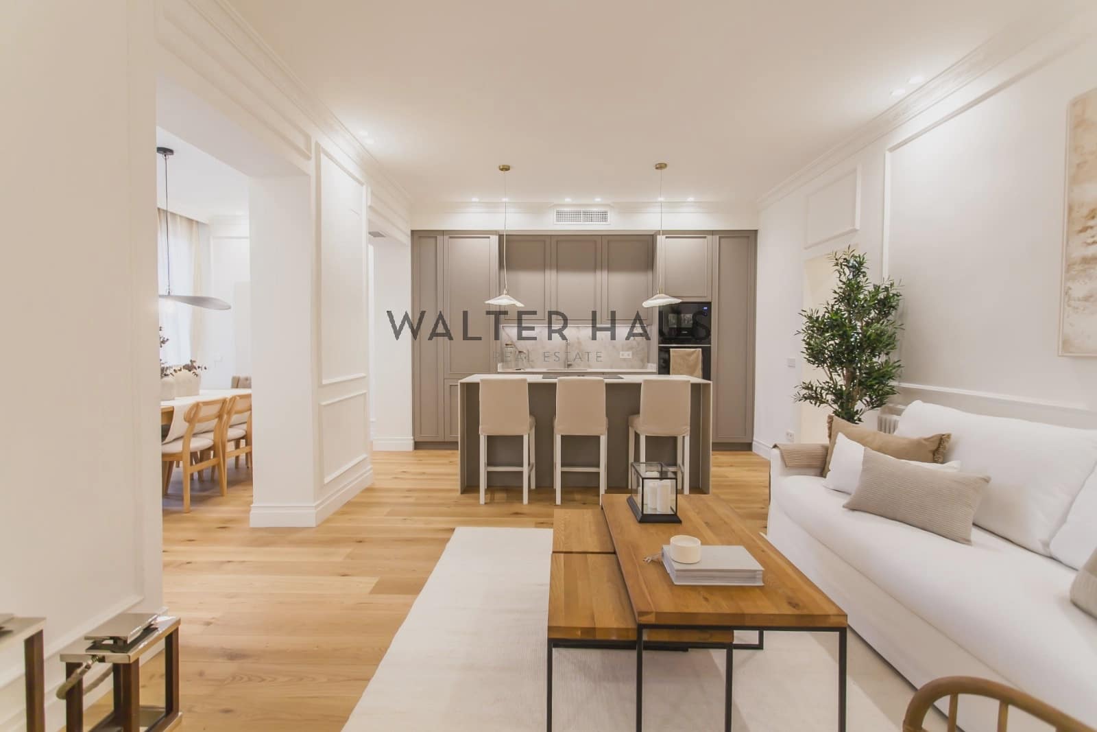 3 bedroom Flat for sale in Madrid city - € 2,250,000 (Ref: 9379747)