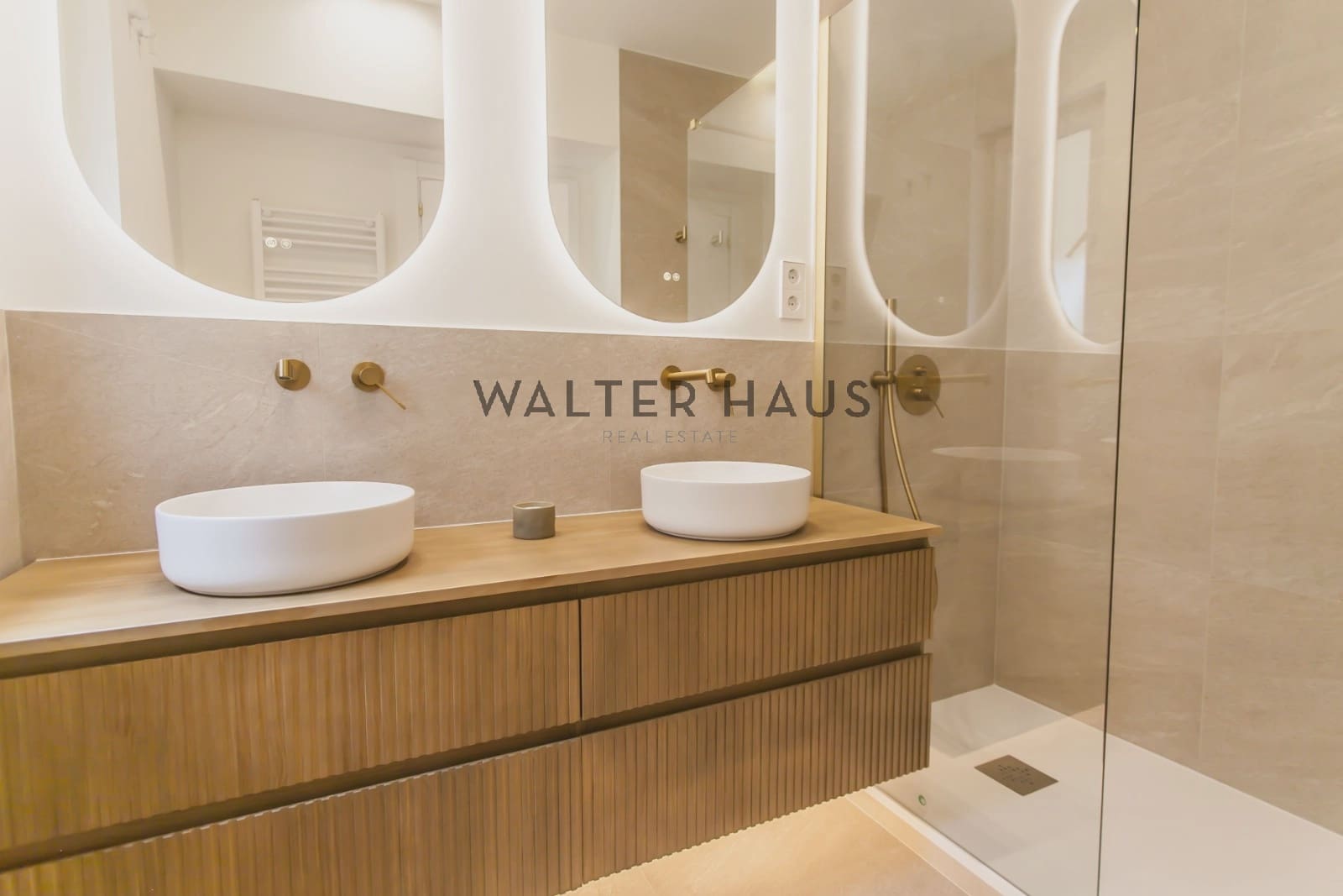 3 bedroom Flat for sale in Madrid city - € 2,250,000 (Ref: 9379747)