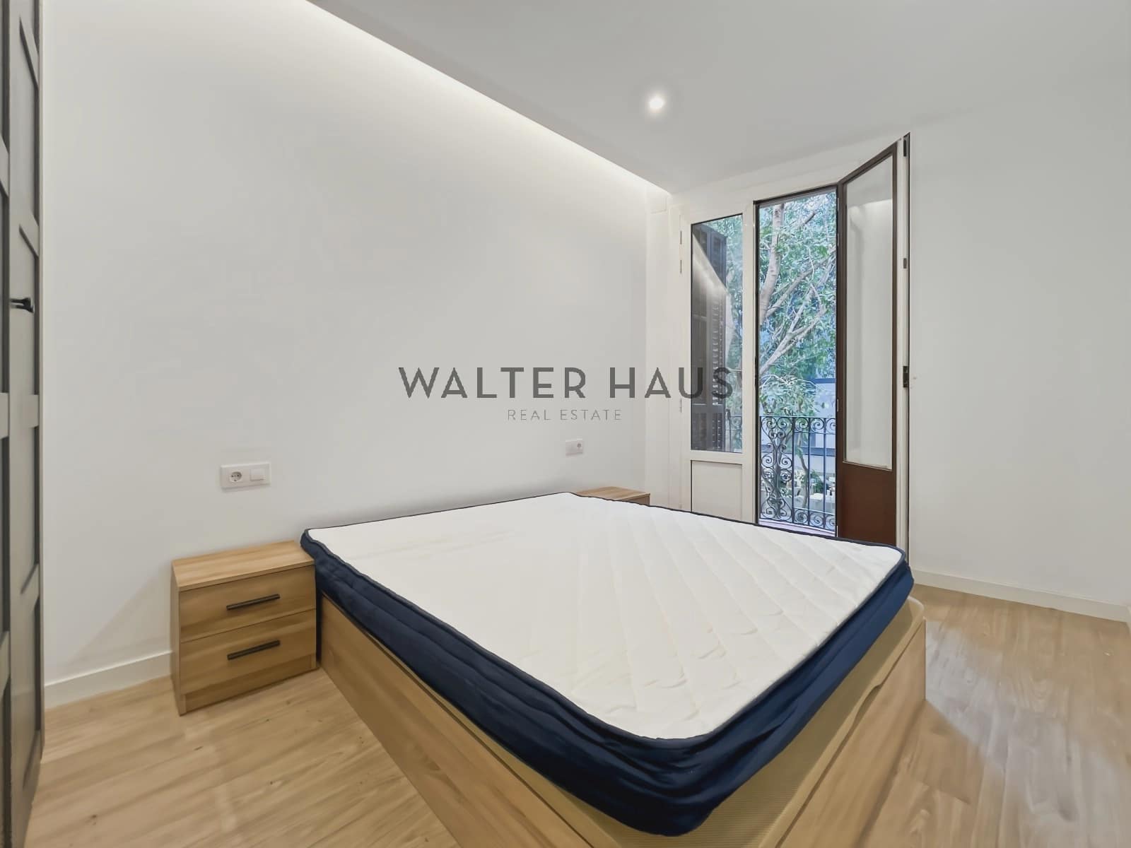 3 slaapkamer Flat te huur in Barcelona stad - € 2.400 (Ref: 9384852)