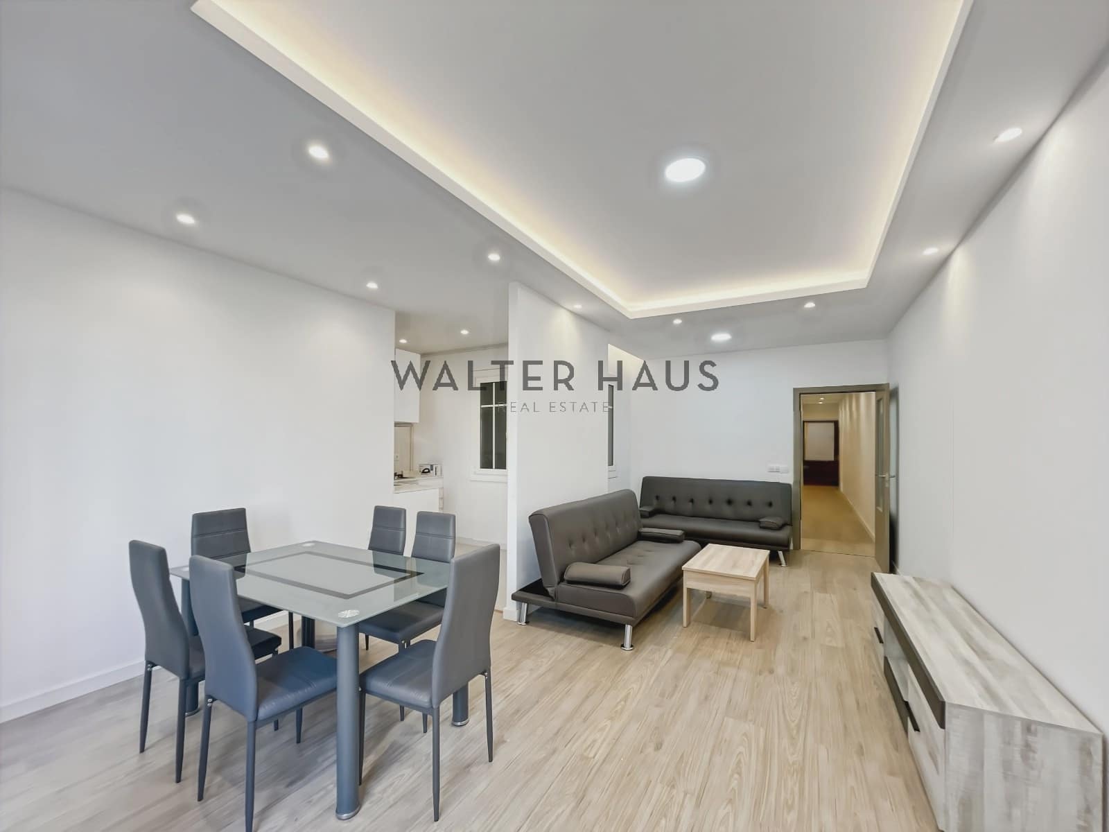 3 slaapkamer Flat te huur in Barcelona stad - € 2.400 (Ref: 9384852)