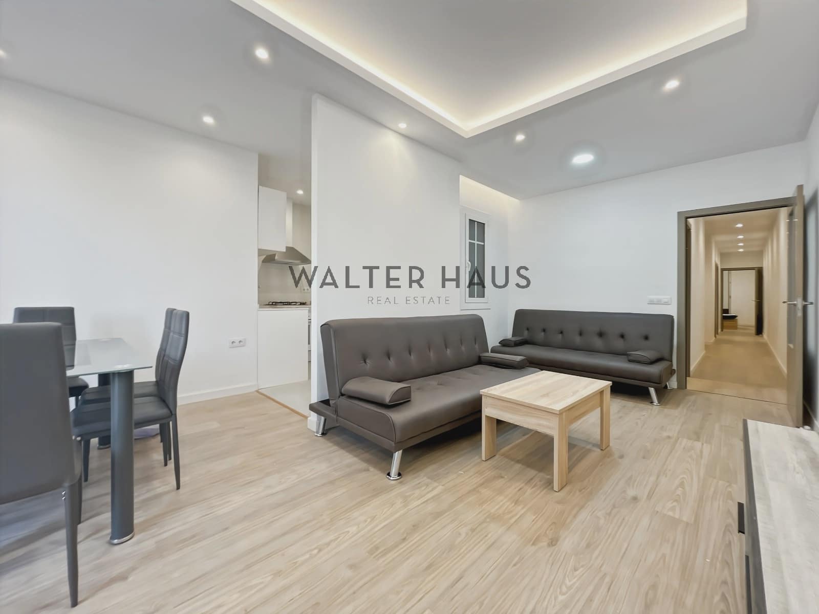 3 slaapkamer Flat te huur in Barcelona stad - € 2.400 (Ref: 9384852)