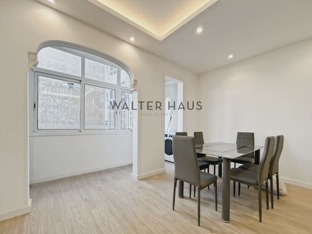 3 soverom Leilighet til leie i La Nova Esquerra de L'Eixample, Barcelona by - € 2 400 (Ref: 9384852)