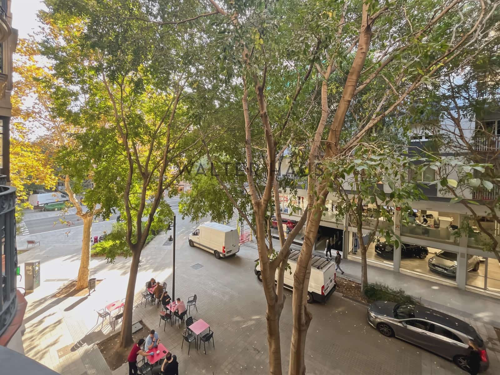 3 slaapkamer Flat te huur in Barcelona stad - € 2.400 (Ref: 9384852)