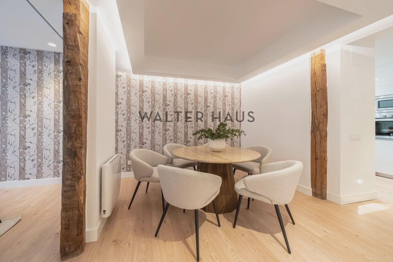 4 soveværelse Lejlighed til salg i Madrid by - € 1.200.000 (Ref: 9386381)