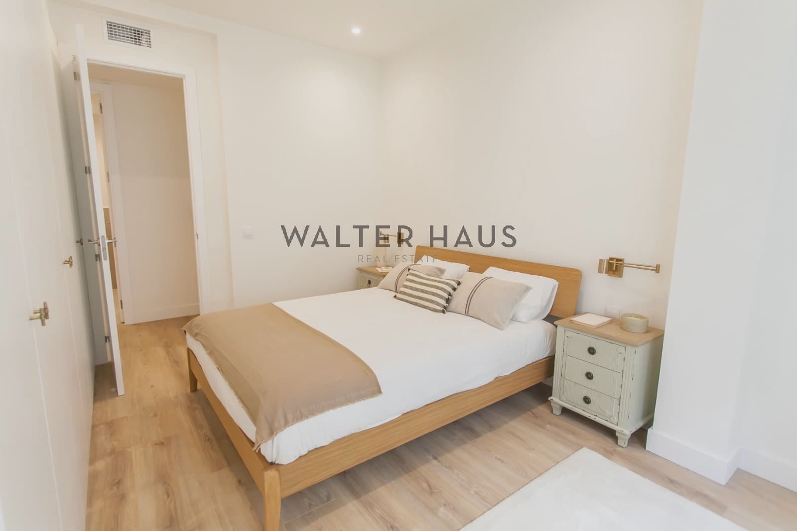 Piso de 3 habitaciones en Madrid ciudad en venta - 1.350.000 € (Ref: 9386382)