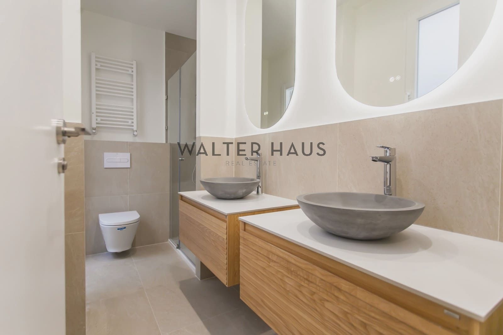 Piso de 3 habitaciones en Madrid ciudad en venta - 1.350.000 € (Ref: 9386382)