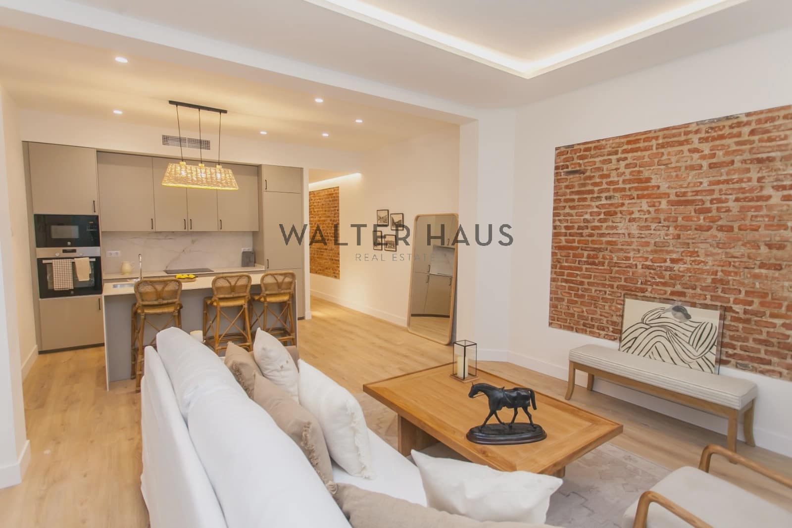 Piso de 3 habitaciones en Madrid ciudad en venta - 1.350.000 € (Ref: 9386382)