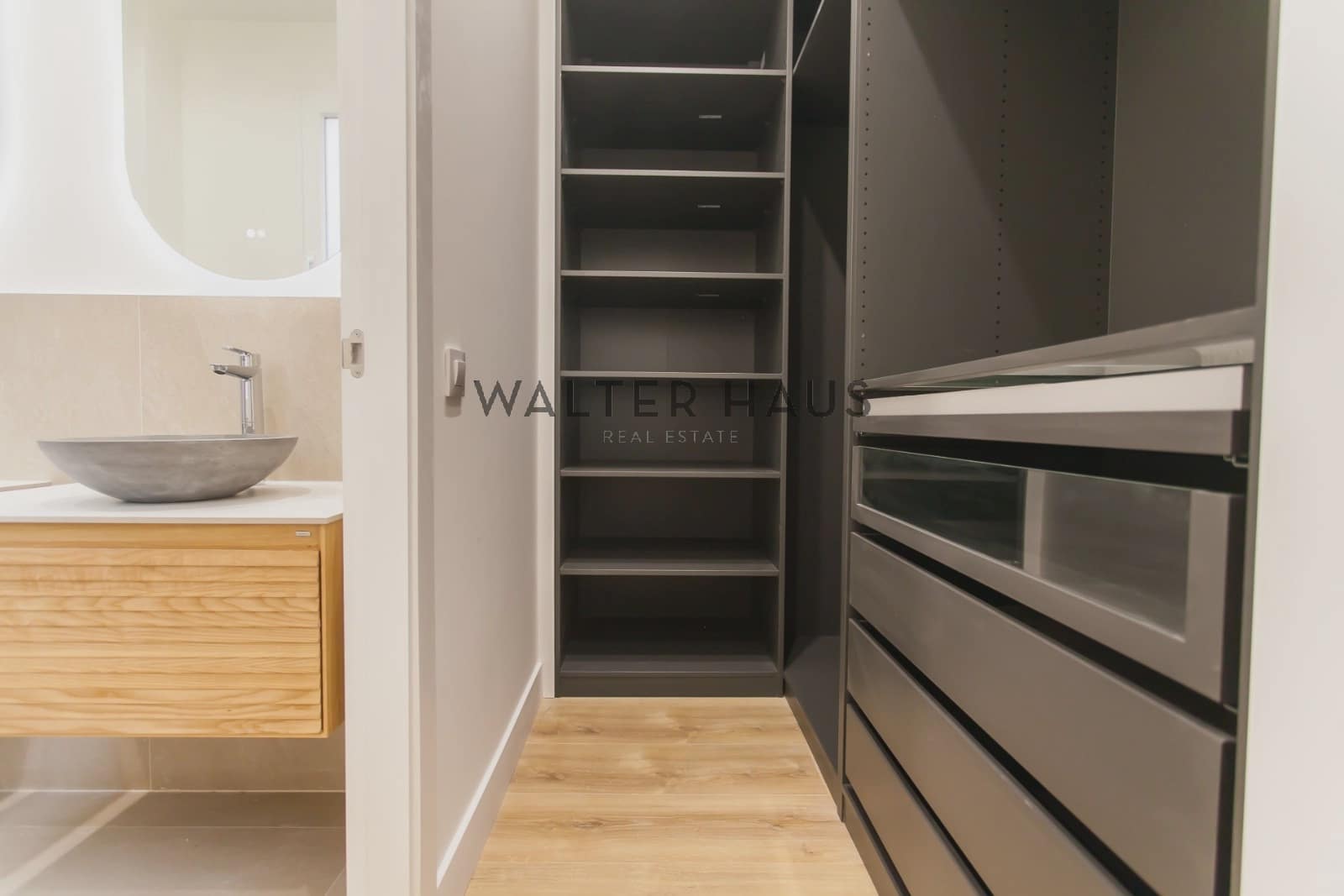 Piso de 3 habitaciones en Madrid ciudad en venta - 1.350.000 € (Ref: 9386382)