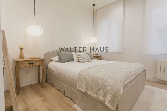 3 bedroom Flat for sale in Universidad, Madrid city - € 1,350,000 (Ref: 9386382)