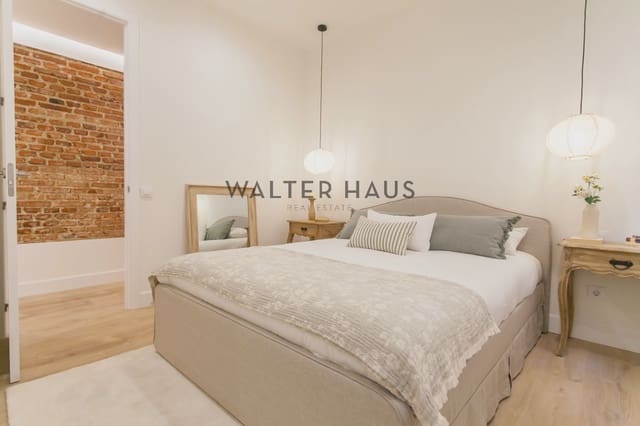 3 bedroom Flat for sale in Universidad, Madrid city - € 1,350,000 (Ref: 9386382)