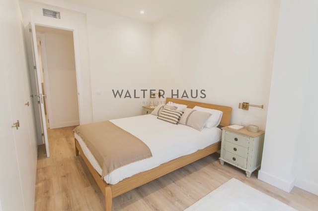 3 bedroom Flat for sale in Universidad, Madrid city - € 1,350,000 (Ref: 9386382)