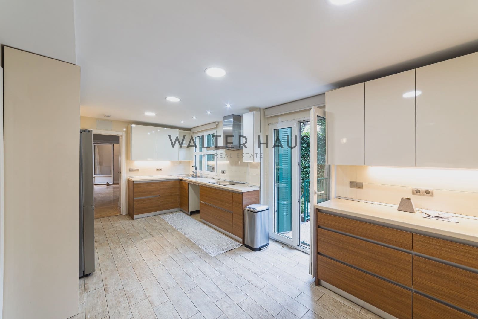 5 bedroom Villa for rent in Madrid city with pool - € 6,000 (Ref: 9389941)