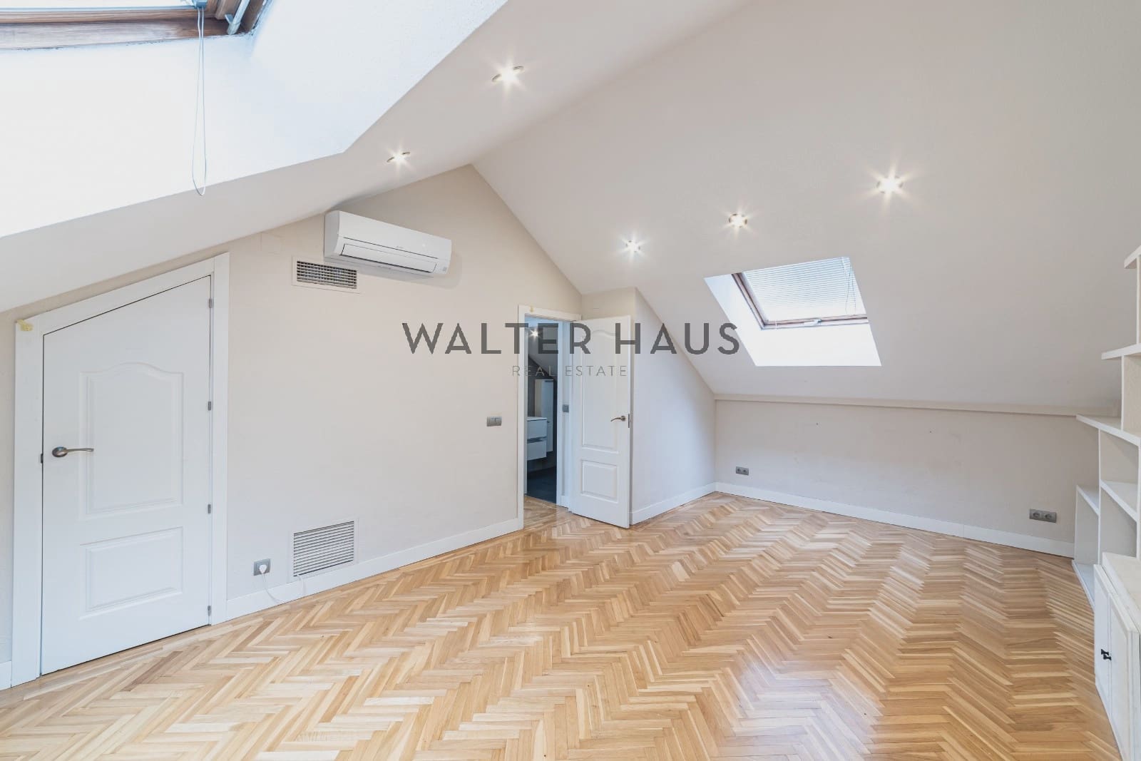 5 bedroom Villa for rent in Madrid city with pool - € 6,000 (Ref: 9389941)