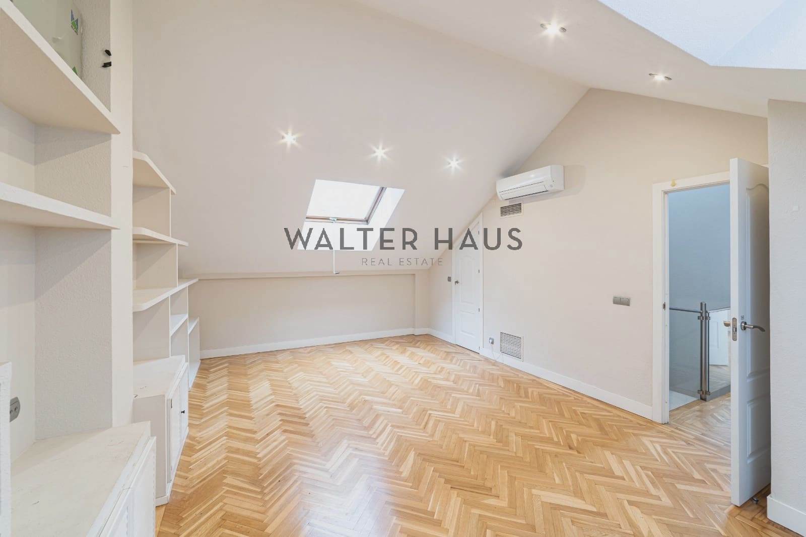 5 bedroom Villa for rent in Madrid city with pool - € 6,000 (Ref: 9389941)