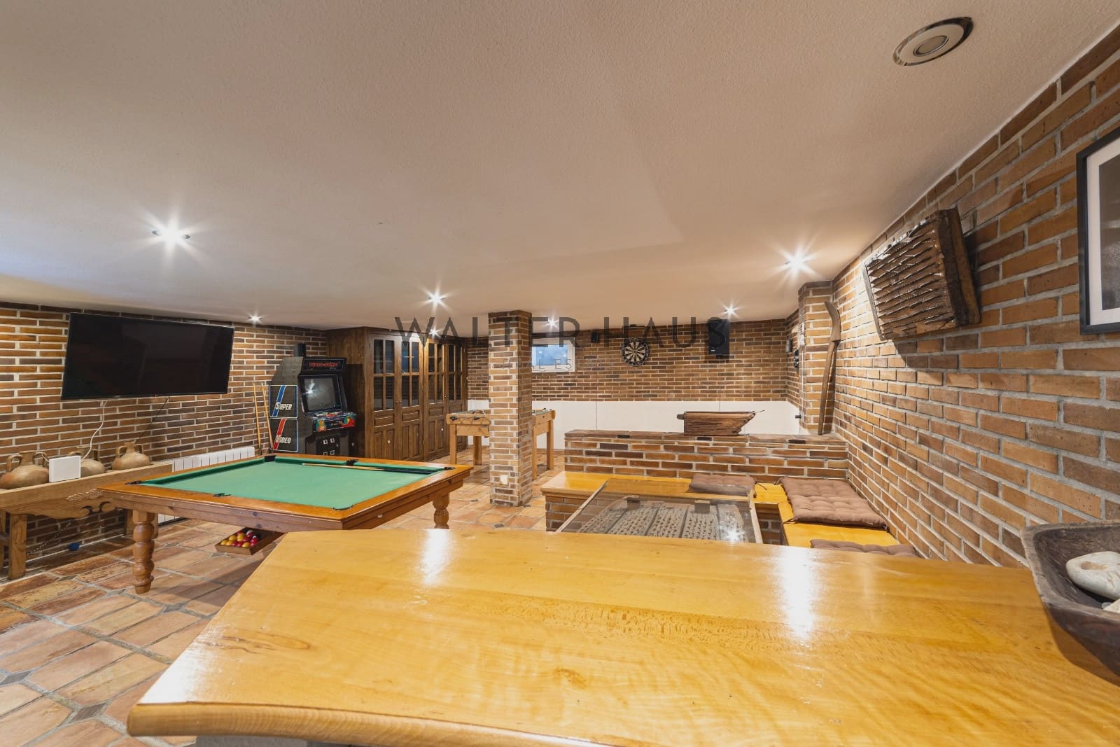 5 bedroom Villa for rent in Madrid city with pool - € 6,000 (Ref: 9389941)