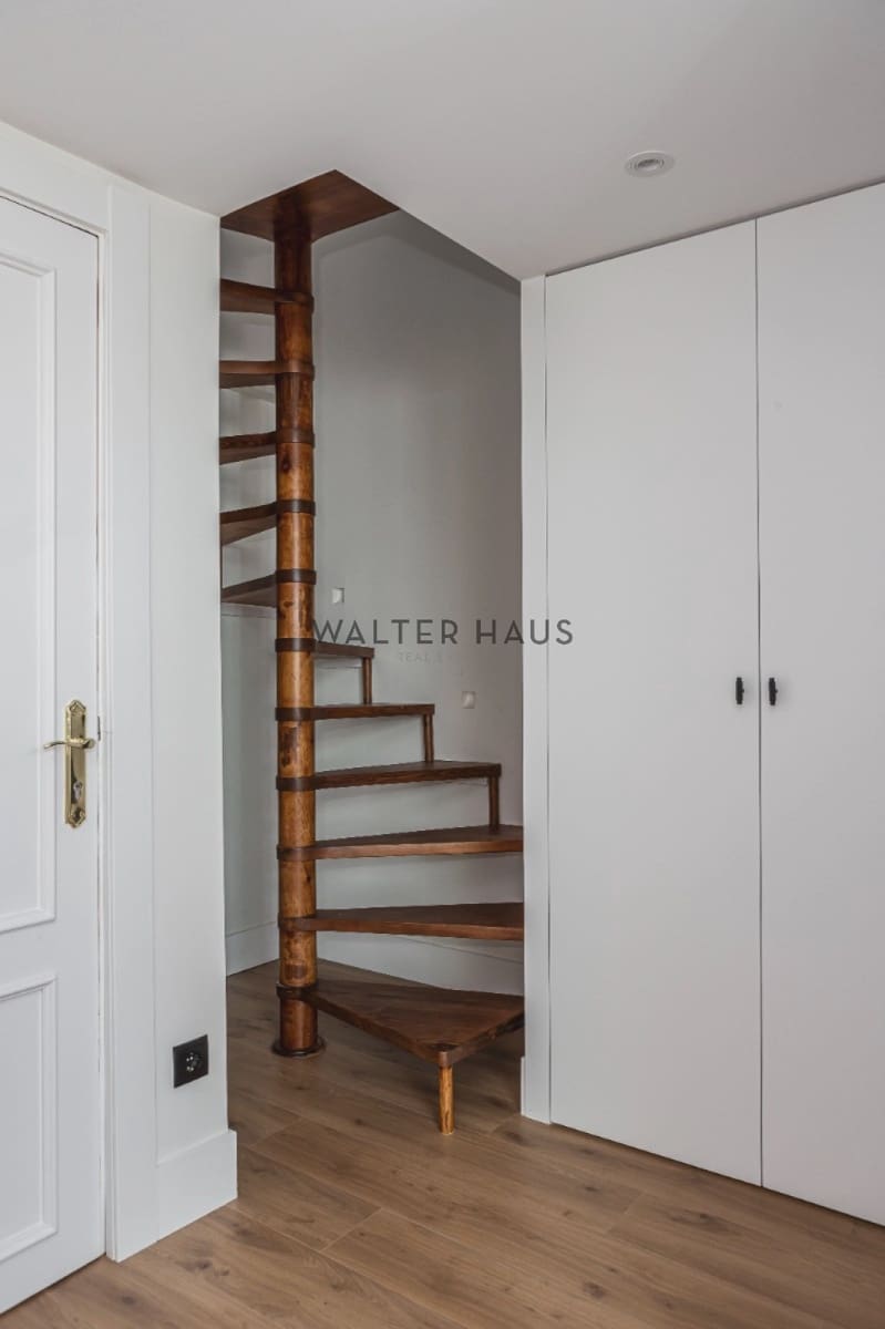 1 sypialnia Penthouse na sprzedaż w Miasto Madryt - 1 060 000 € (Ref: 9390027)