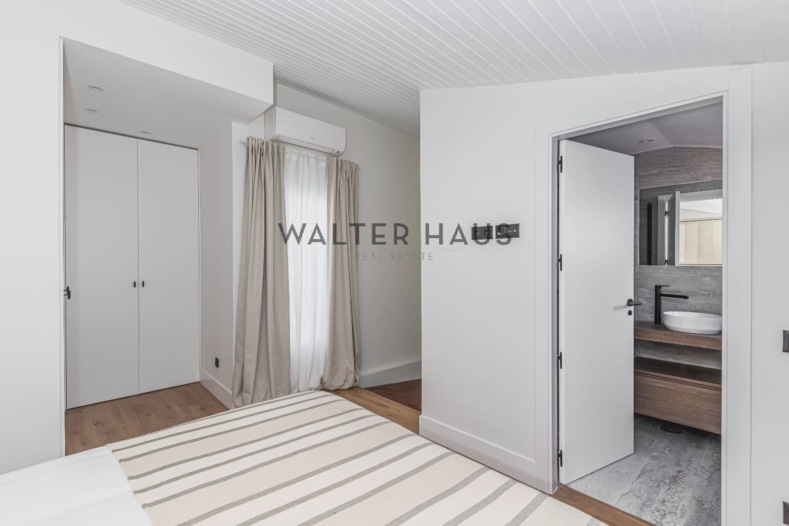 1 sypialnia Penthouse na sprzedaż w Miasto Madryt - 1 060 000 € (Ref: 9390027)