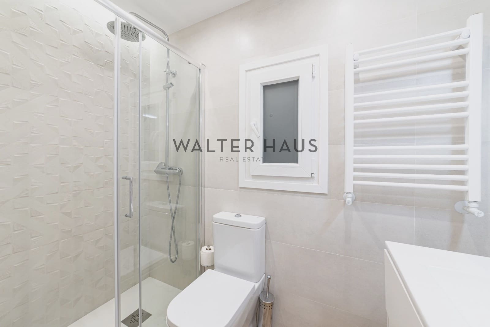 3 soveværelse Lejlighed til salg i Madrid by - € 1.149.000 (Ref: 9394444)