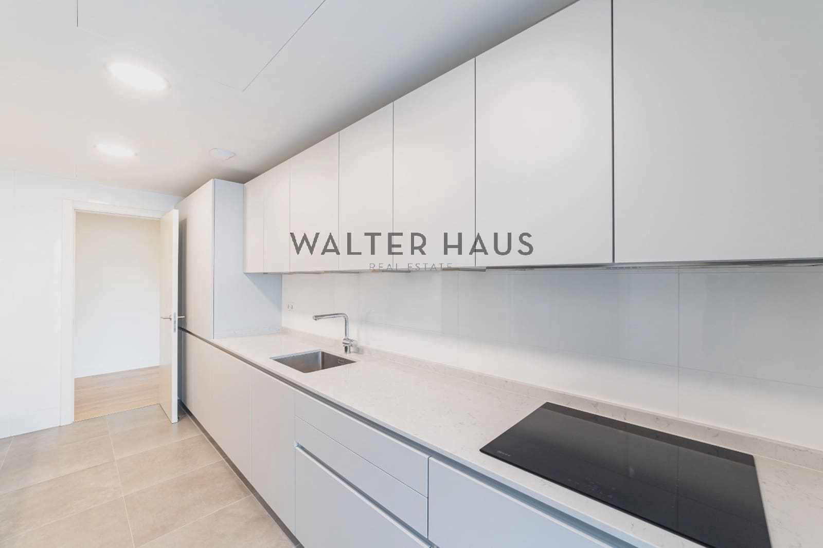 4 soveværelse Lejlighed til leje i Madrid by - € 7.000 (Ref: 9395448)