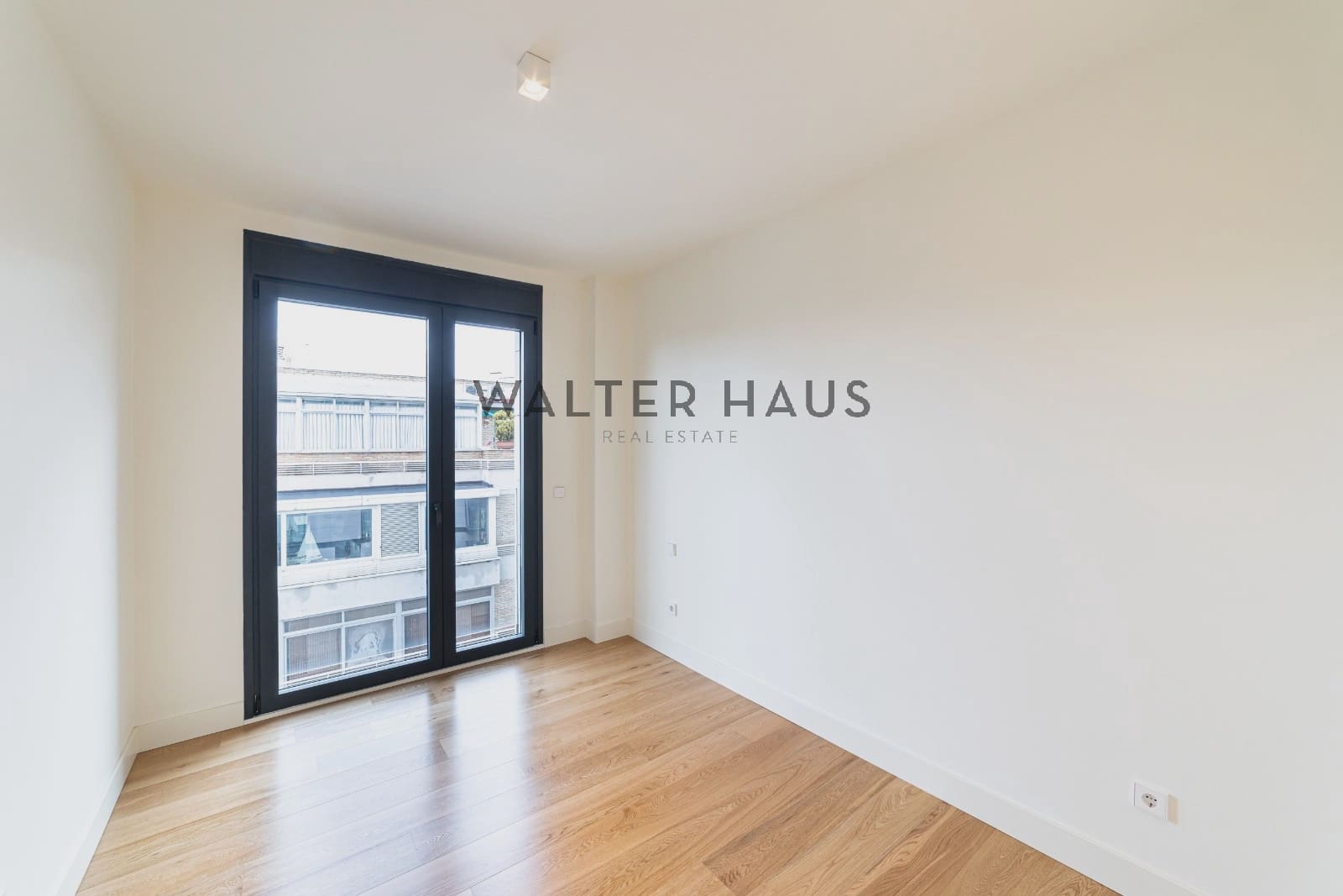 4 soveværelse Lejlighed til leje i Madrid by - € 7.000 (Ref: 9395448)