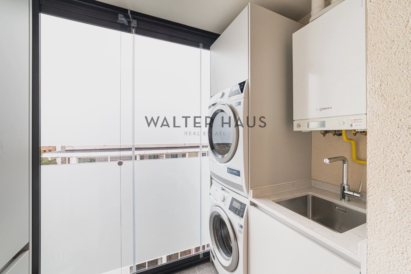 4 soveværelse Lejlighed til leje i Madrid by - € 7.000 (Ref: 9395448)