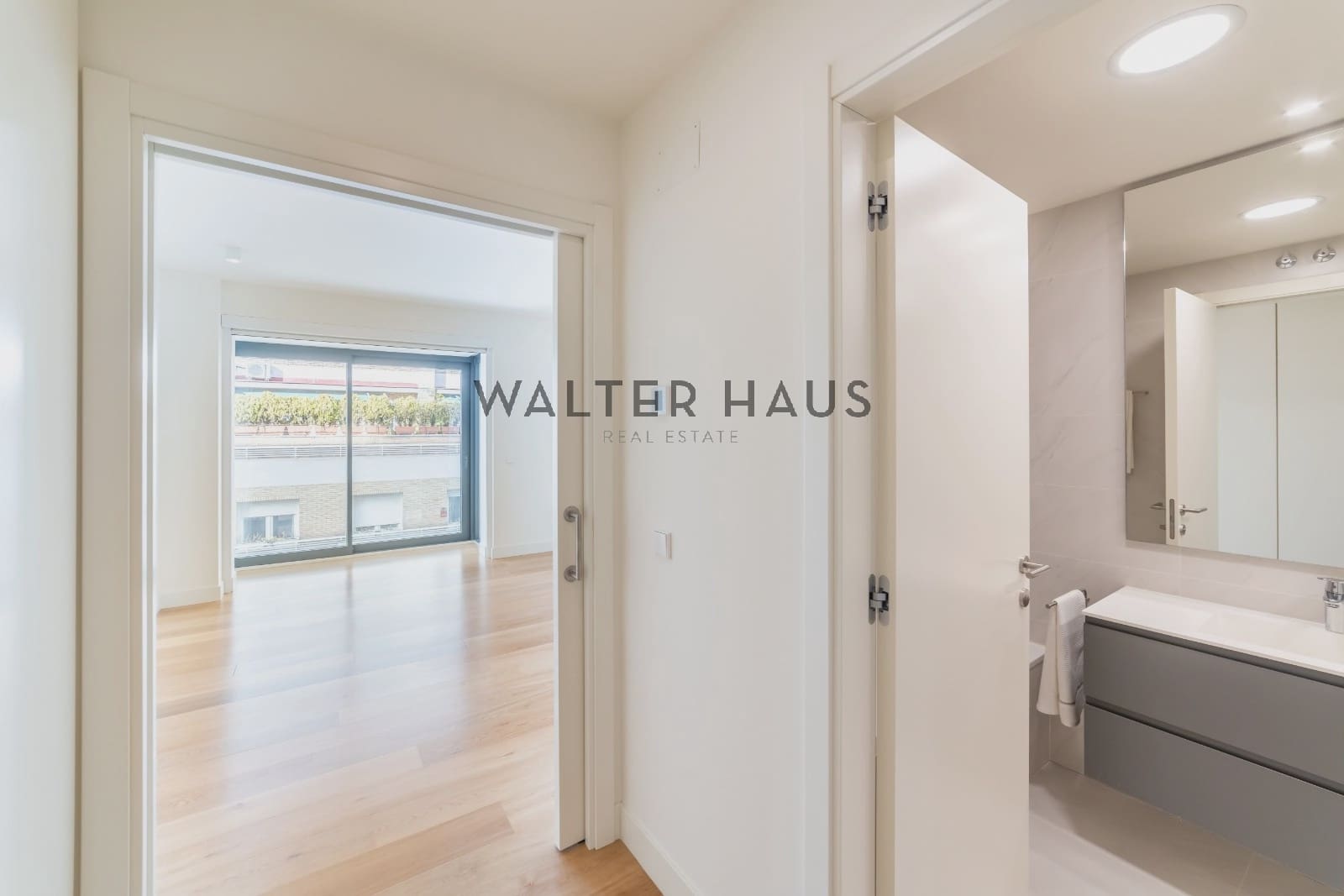 4 soveværelse Lejlighed til leje i Madrid by - € 7.000 (Ref: 9395448)