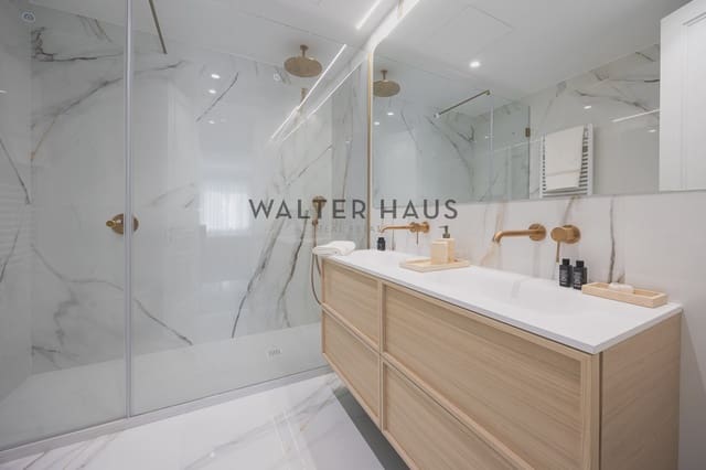 3 bedroom Flat for sale in Madrid city with pool - € 3,750,000 (Ref: 9395449)