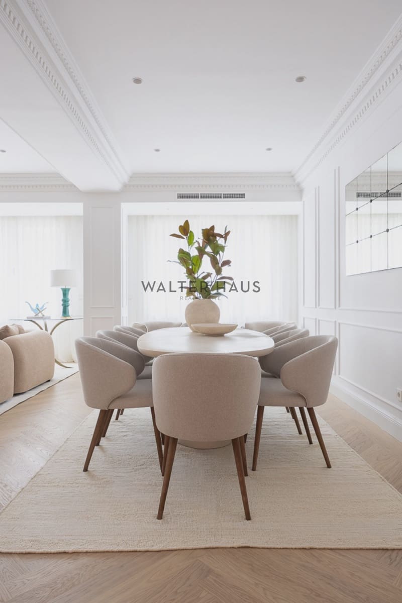 3 bedroom Flat for sale in Madrid city with pool - € 3,750,000 (Ref: 9395449)