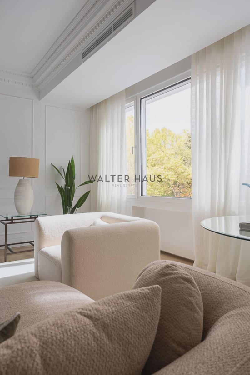 3 bedroom Flat for sale in Madrid city with pool - € 3,750,000 (Ref: 9395449)