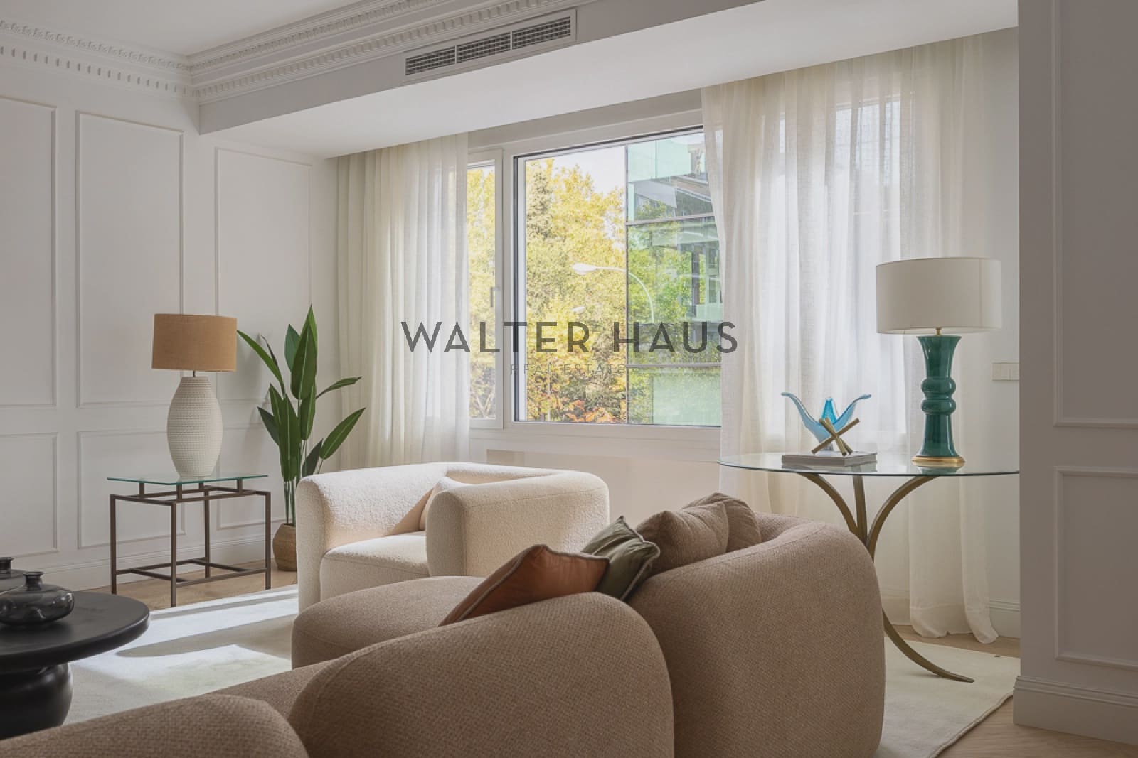 3 bedroom Flat for sale in Madrid city with pool - € 3,750,000 (Ref: 9395449)