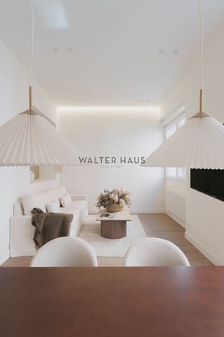 3 bedroom Flat for sale in Rios Rosas, Madrid city - € 720,000 (Ref: 9397006)