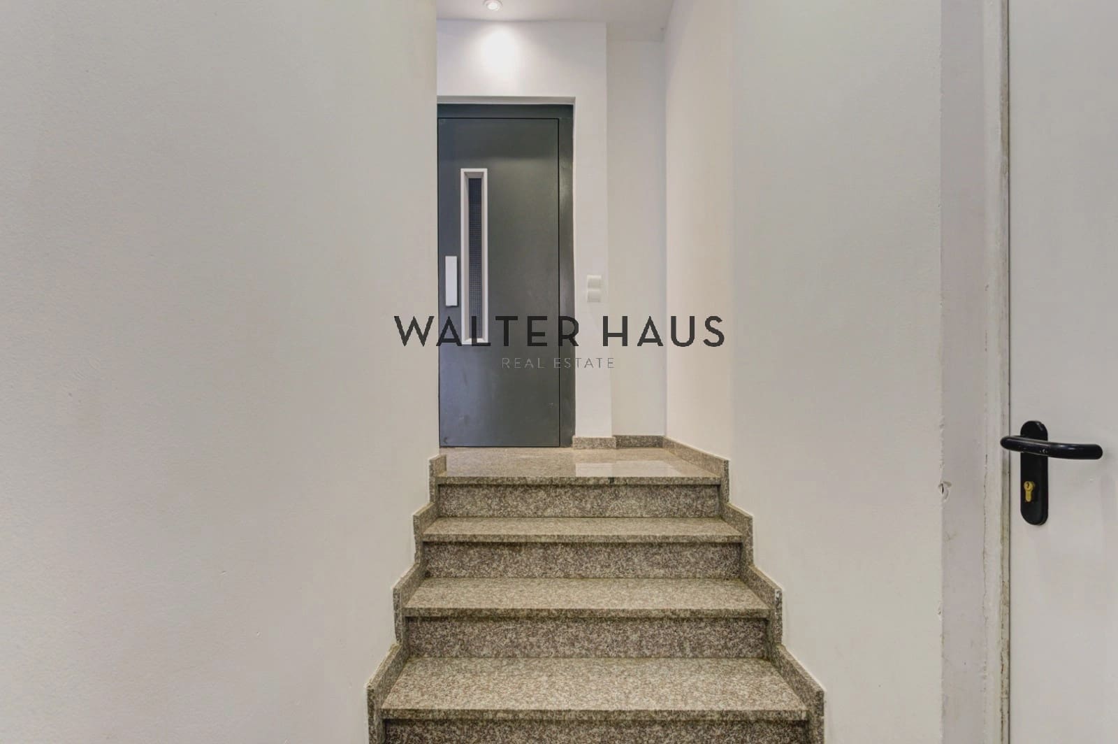 3 soveværelse Lejlighed til salg i Barcelona by - € 890.000 (Ref: 9399987)